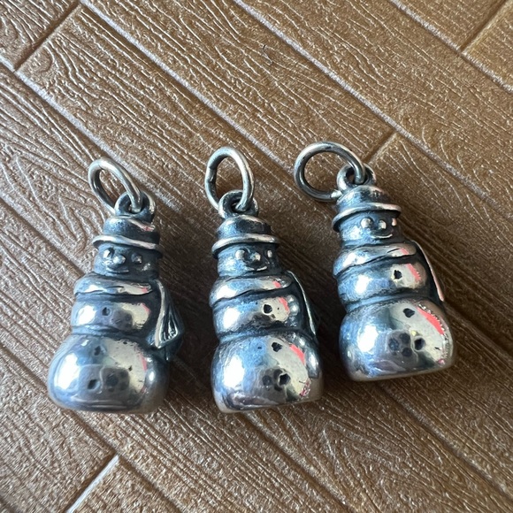 James Avery retired 3D snowman charm! 925 - Picture 2 of 4